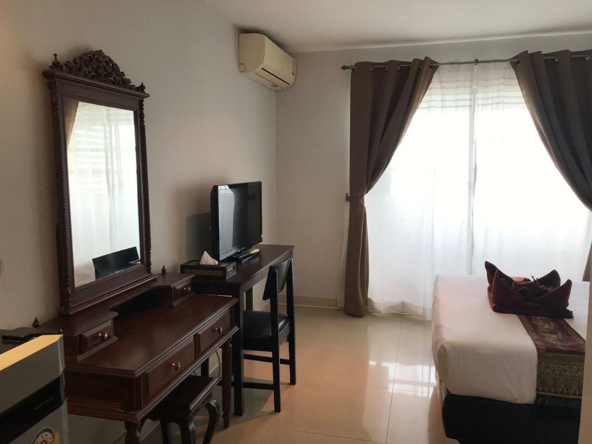Montana Court Pattaya Apartamento Exterior foto