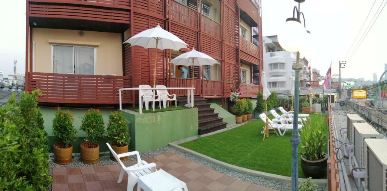 Montana Court Pattaya Apartamento Exterior foto