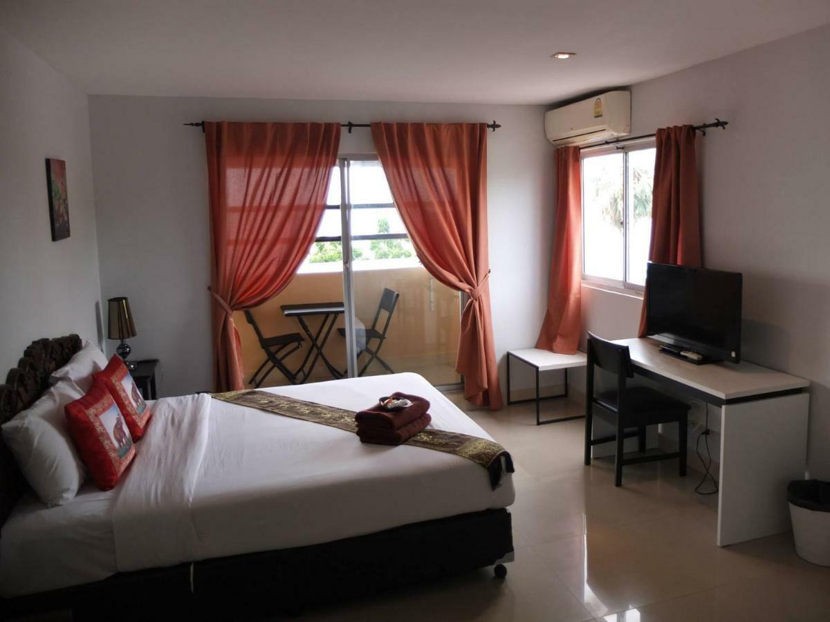 Montana Court Pattaya Apartamento Exterior foto