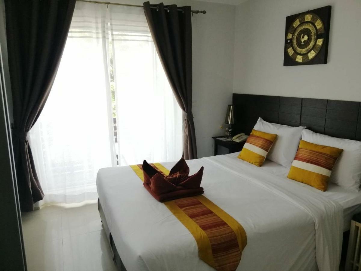 Montana Court Pattaya Apartamento Exterior foto